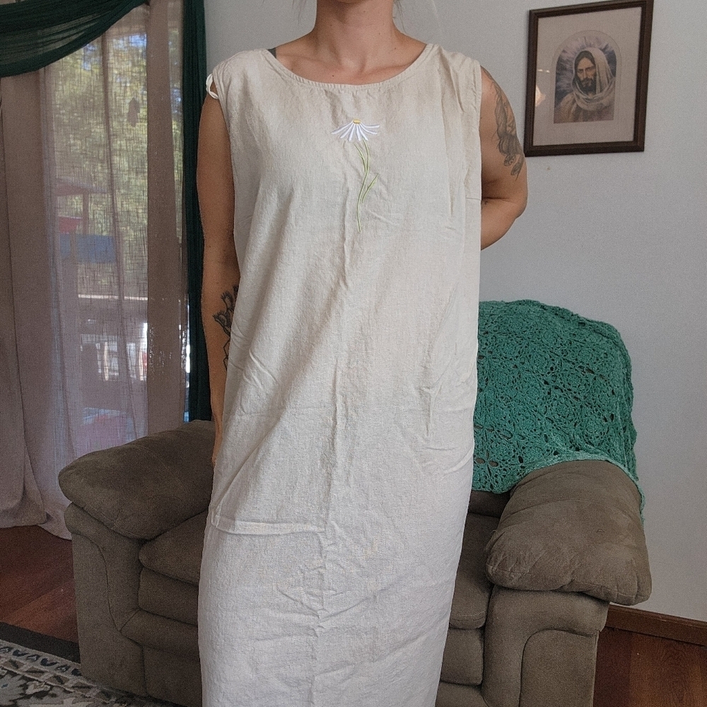 Vintage Linen Maxi Dress With Embroidered Daisy Size 22